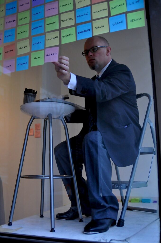Jeffrey Byrd performing Symphony (1,538 Beautiful Notes) at Toronto Free Gallery