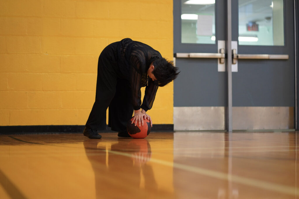 Sakiko Yamaoka performs Body Maintenance as part of KinesTHESES, 2019