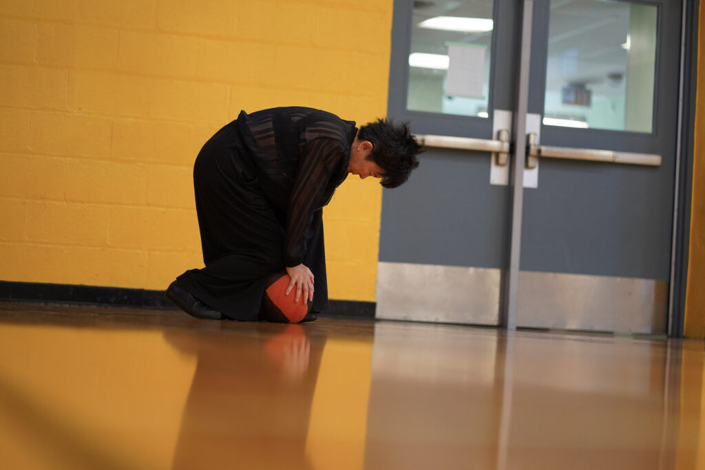 Sakiko Yamaoka performs Body Maintenance as part of KinesTHESES, 2019