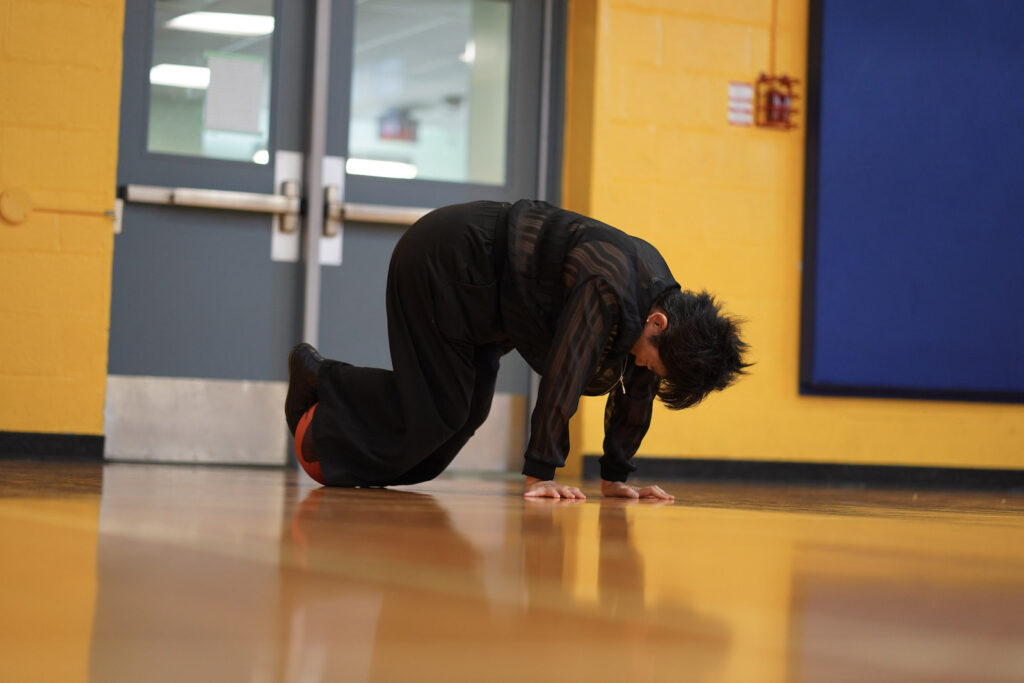 Sakiko Yamaoka performs Body Maintenance as part of KinesTHESES, 2019