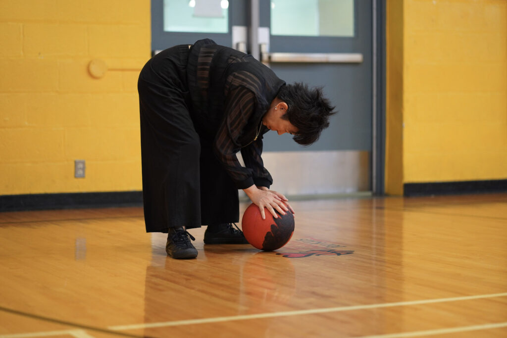 Sakiko Yamaoka performs Body Maintenance as part of KinesTHESES, 2019