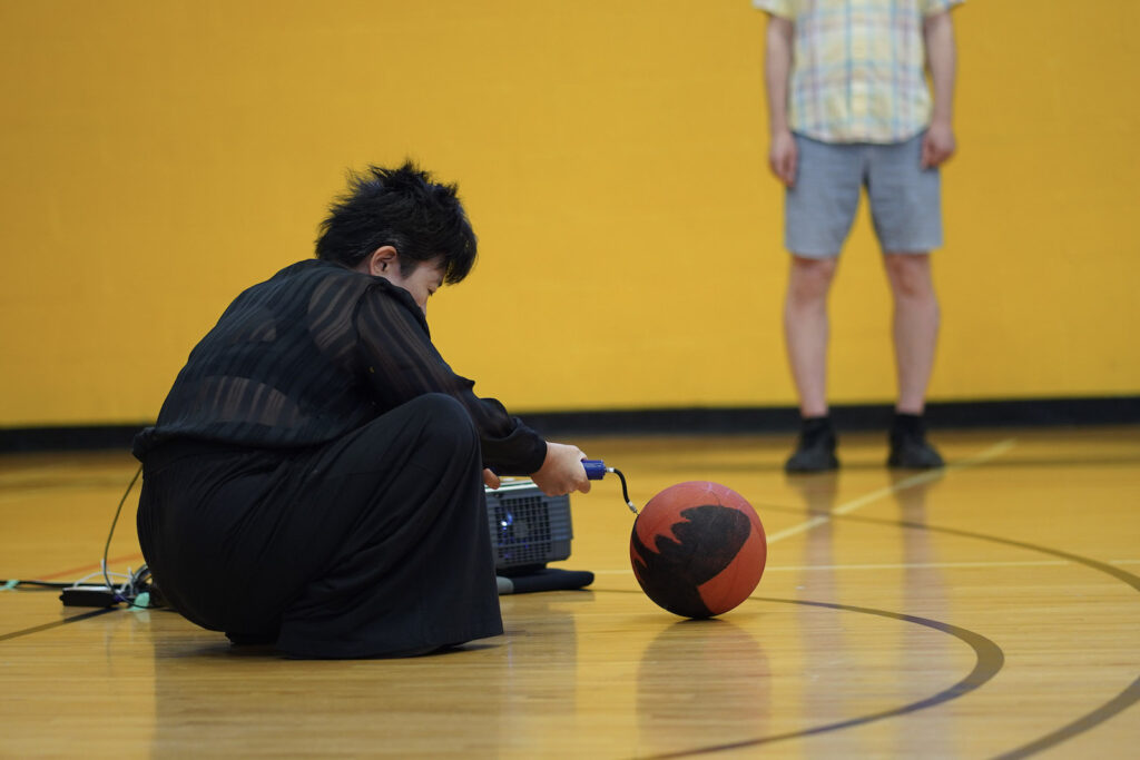 Sakiko Yamaoka performs Body Maintenance as part of KinesTHESES, 2019