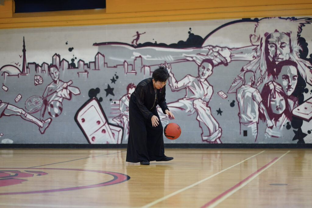 Sakiko Yamaoka performs Body Maintenance as part of KinesTHESES, 2019