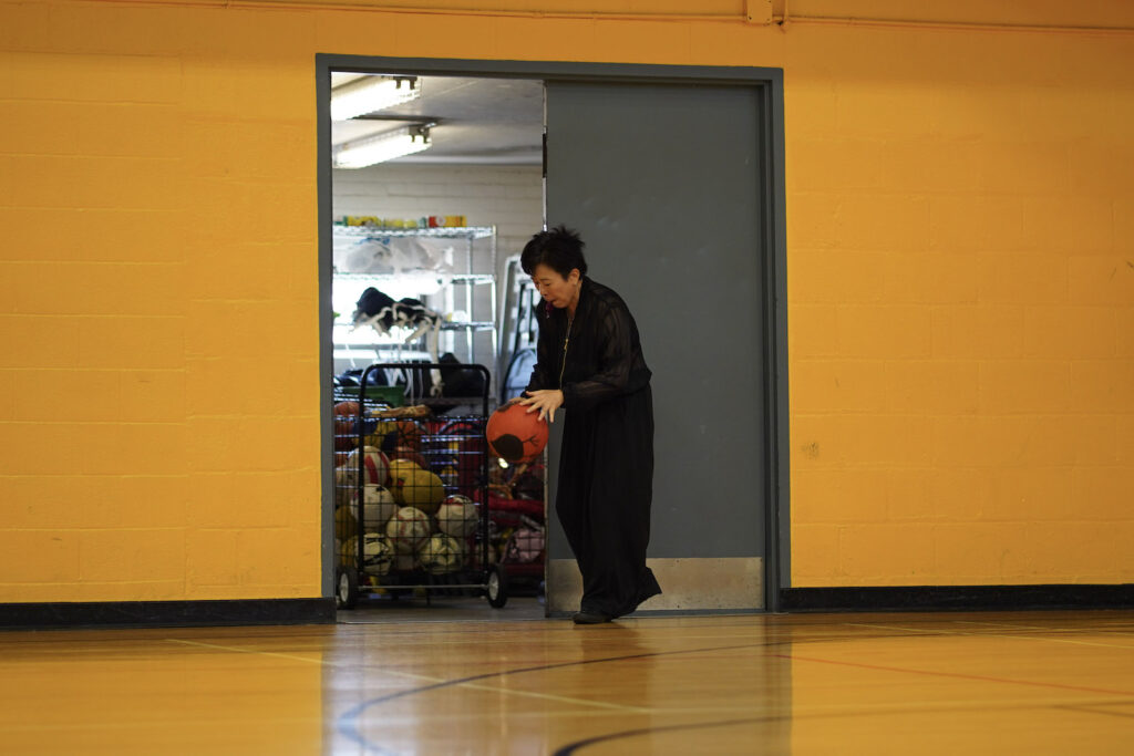 Sakiko Yamaoka performs Body Maintenance as part of KinesTHESES, 2019