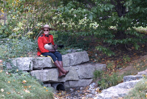 Tonik Wojtyra performing Hush My Dear at Trinity Bellwoods Park